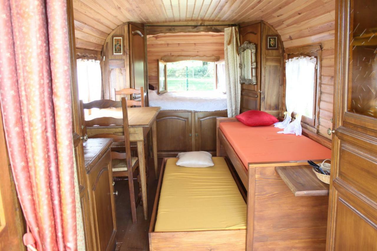 Roulotte Montfee Bed and Breakfast Semezanges Εξωτερικό φωτογραφία